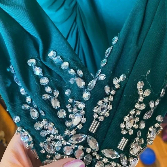 NWOT MAC DUGGAL BEADED CUFF DROP SHOULDER FAUX WRAP GOWN - Picture 6 of 8